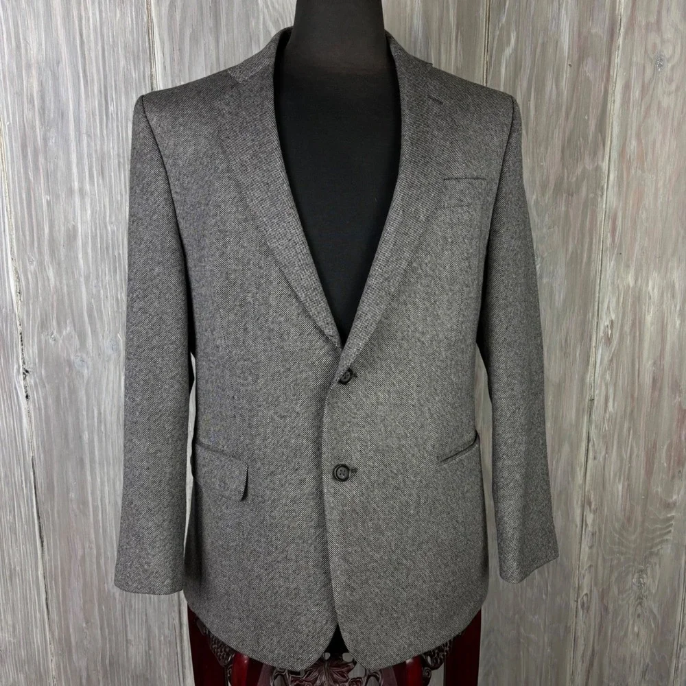 Stafford Mens Merino Wool Sport Coat Classic Fit 42 Reg Gray Blazer 2 Button